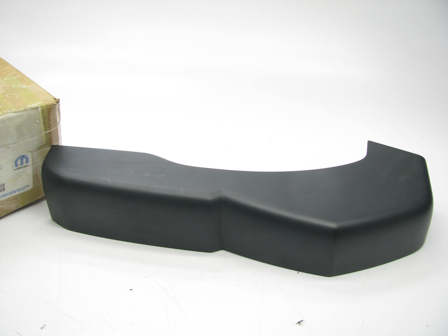 OEM  Left Front Fender Sill Cladding 0YX71TZZAC For 06-07  Ram 1500