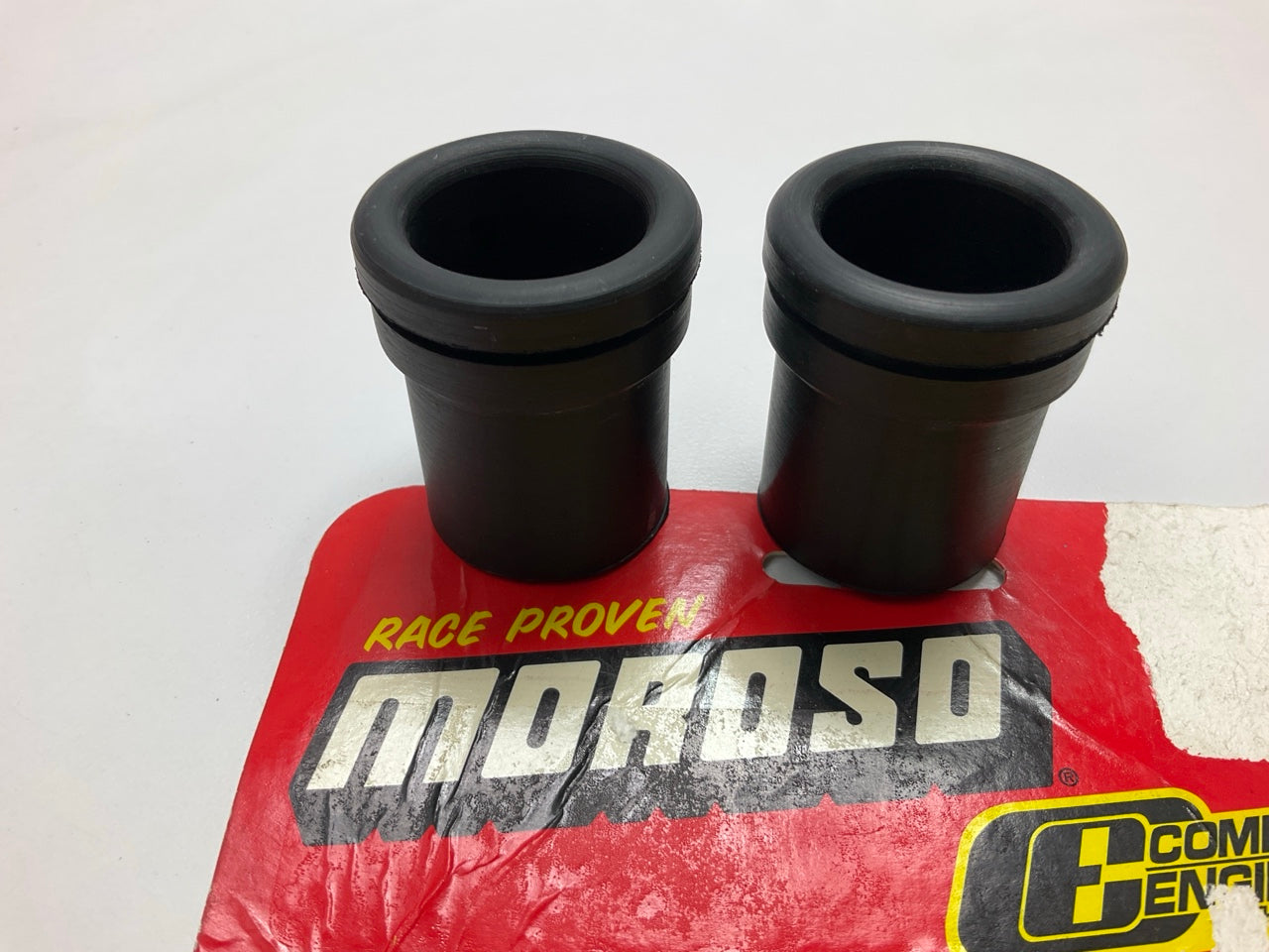 Moroso 68776 Valve Cover Breather Grommets W/ Integrated Baffle, 0.090''-0.100''