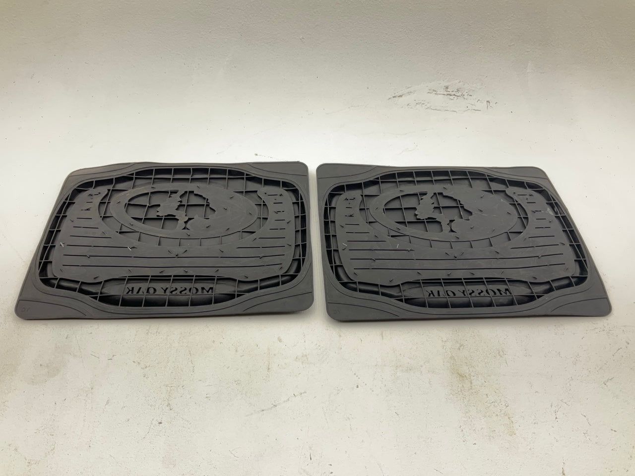 (2) Mossy Oak C000002290199 Rear Camo Rubber Floor Mats, 17''x13'', Truck
