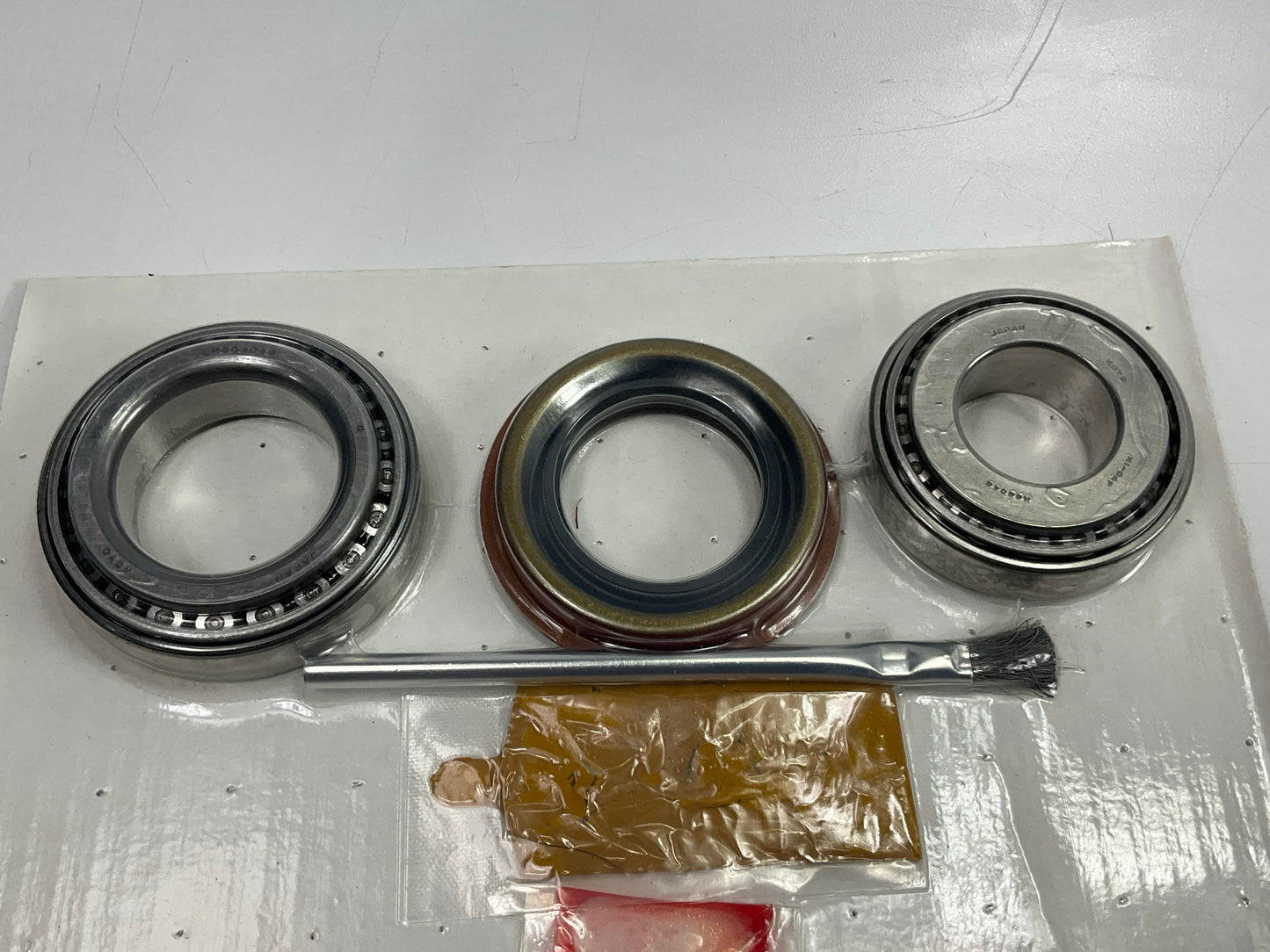 Motive Gear R8-8R Ring And Pinion Installation Kit, Ford, 8.8 In., Kit 1981-2014