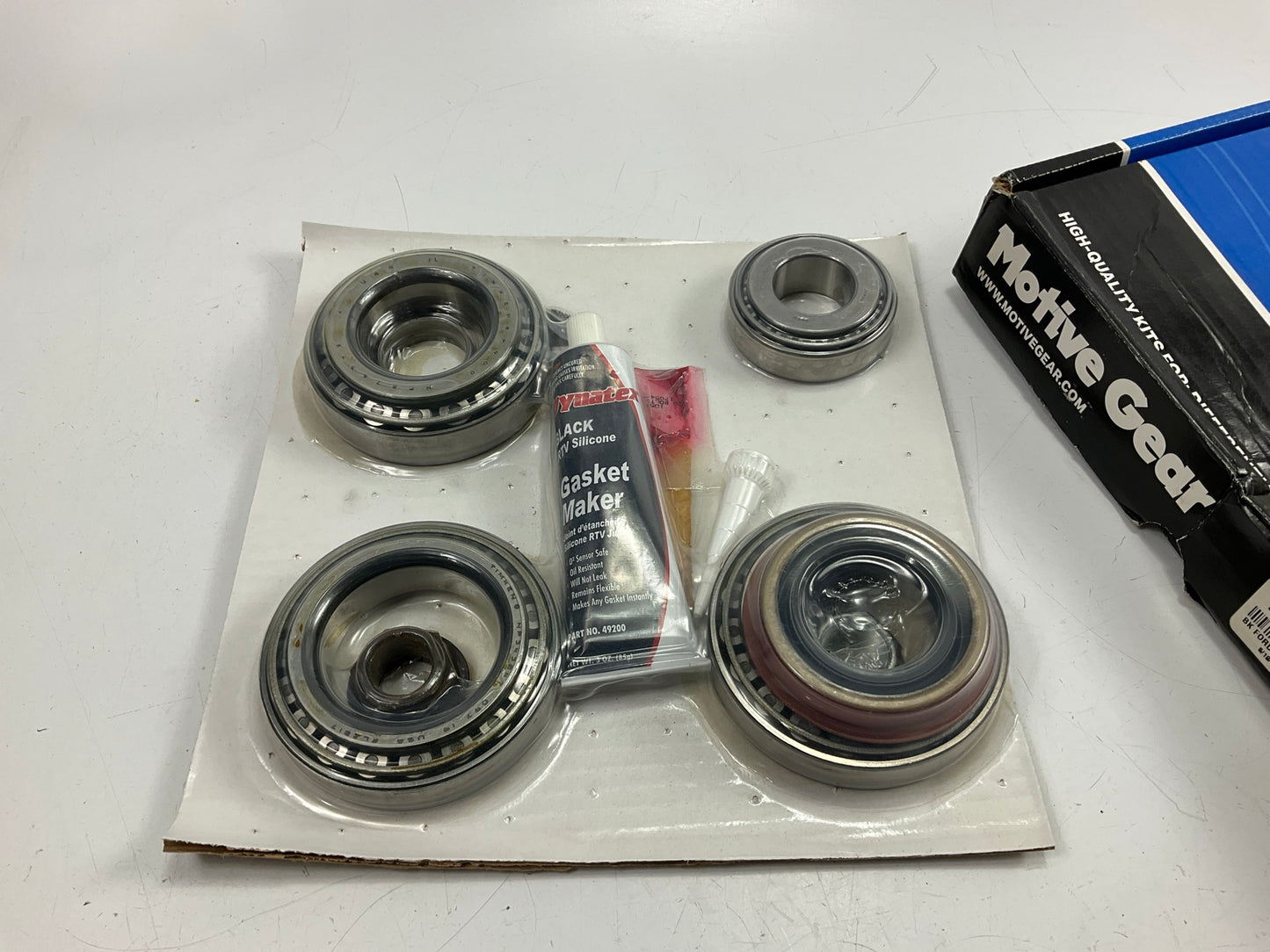 Motive Gear R9.75FR Rear Axle Differential Bearing Kit - Ford 9.75'' (12 Bolt)