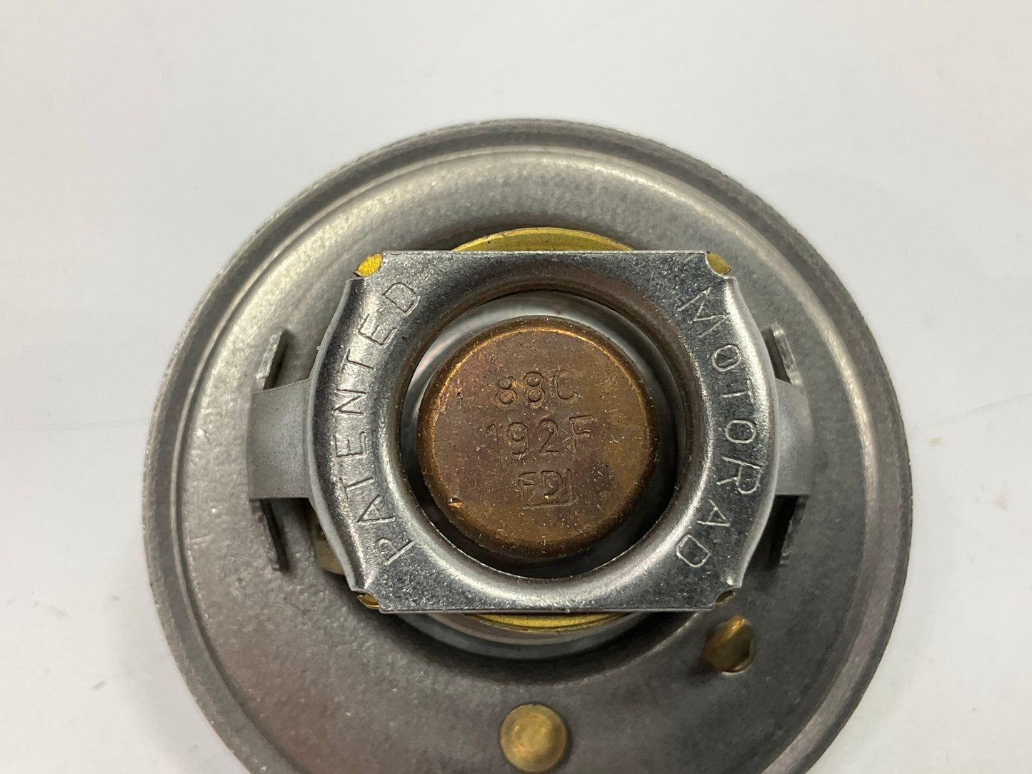 Motorad 1601-18240 Engine Coolant Thermostat