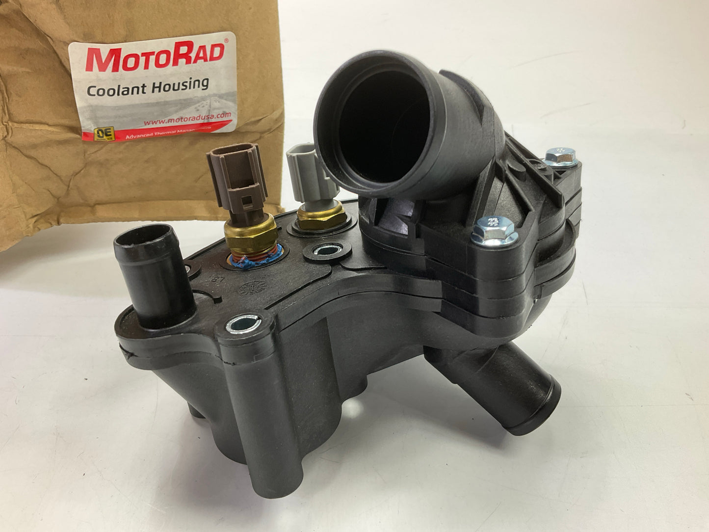 Motorad CH2204 Coolant Water Outlet Housing 1997-00 Ford Explorer, Mountaineer