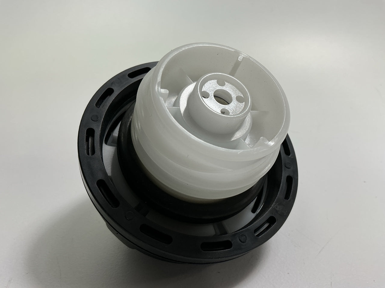 Motorad MGC805 Fuel Tank Filler Gas Cap W/ Keys