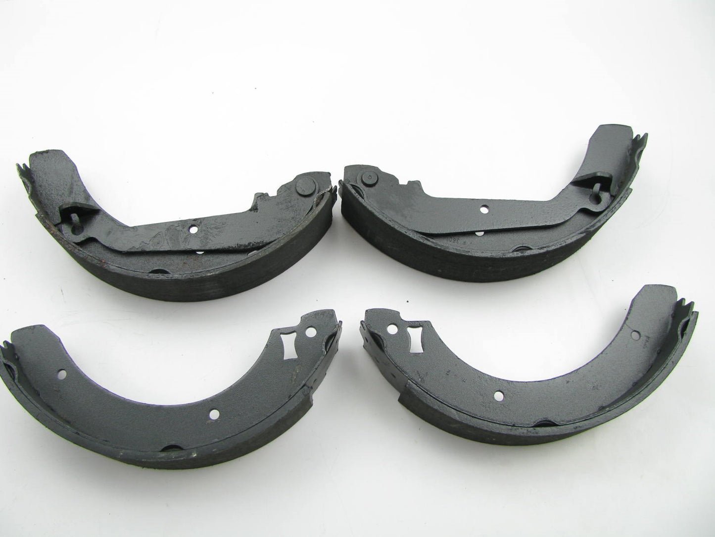 NEW GENUINE Motorcraft BR80 Rear Drum Brake Shoes OEM Ford XU2Z-2V200-GA