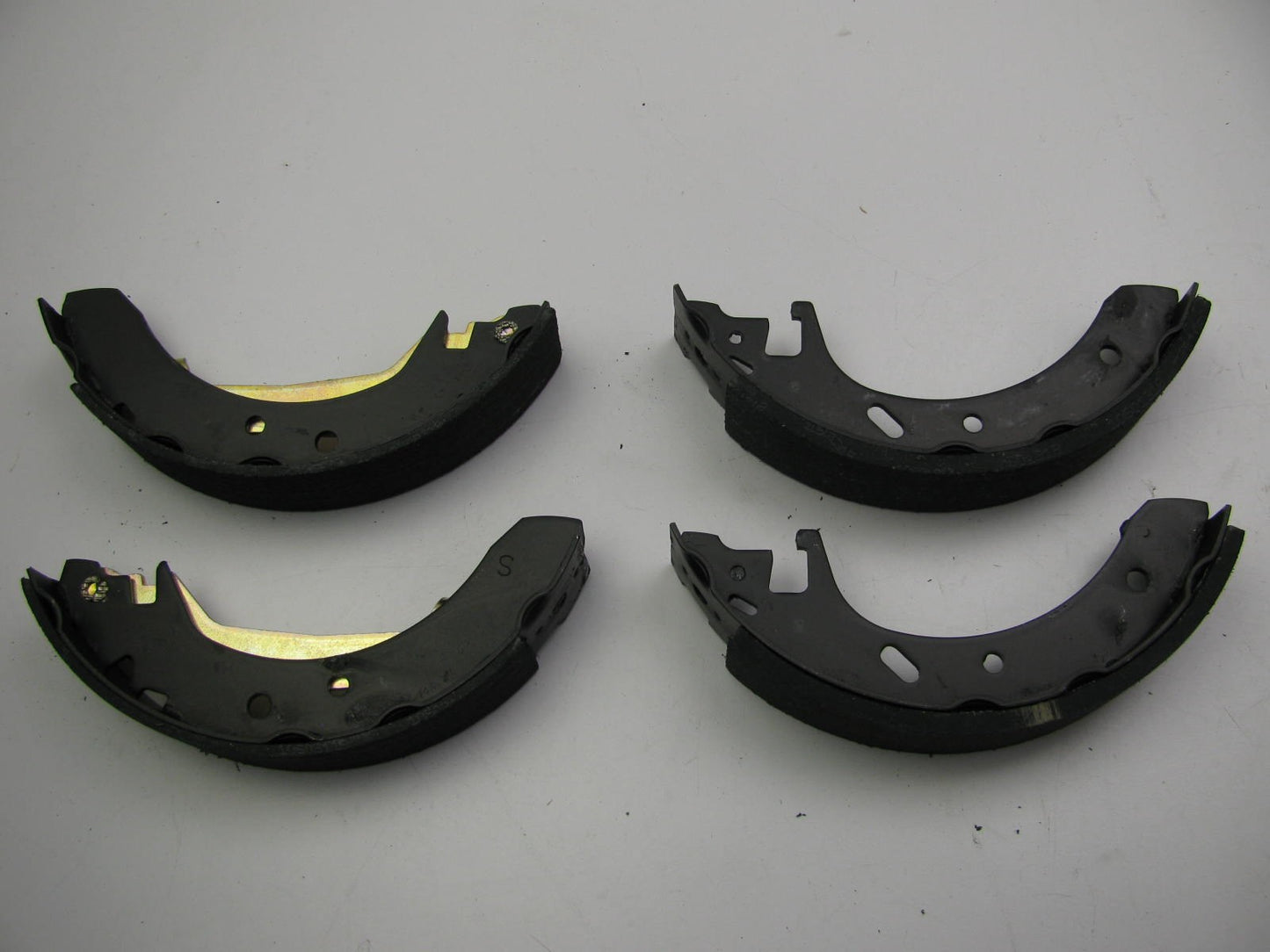 Motorcraft BR93B Drum Brake Shoes - 1995-2000 Contour, Mystique, 1999-02 Cougar