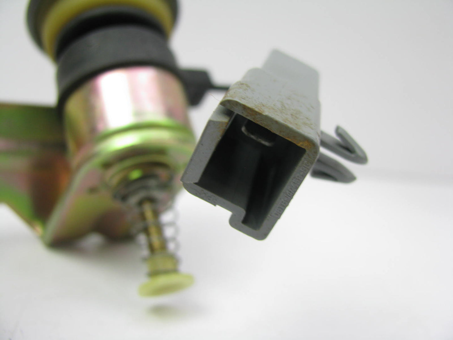 Motorcraft CD93 Carburetor Idle Stop Solenoid 1990-1991 Ford B700 6.6L 7.8L FTO