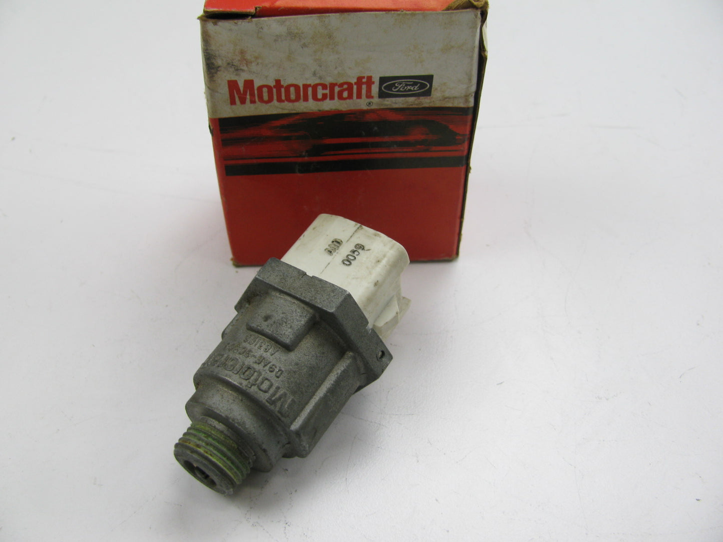 Motorcraft CM-3162 Carburetor Variable Venturi Feedback Actuator - D9AZ-9908-A
