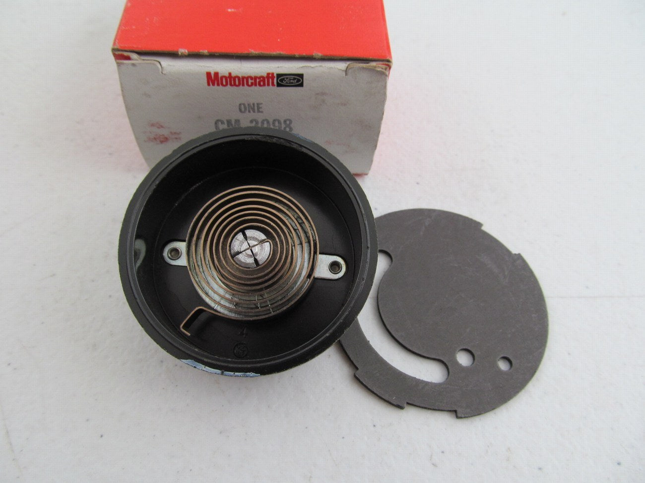 Motorcraft CM2098 Carburetor Choke Thermostat