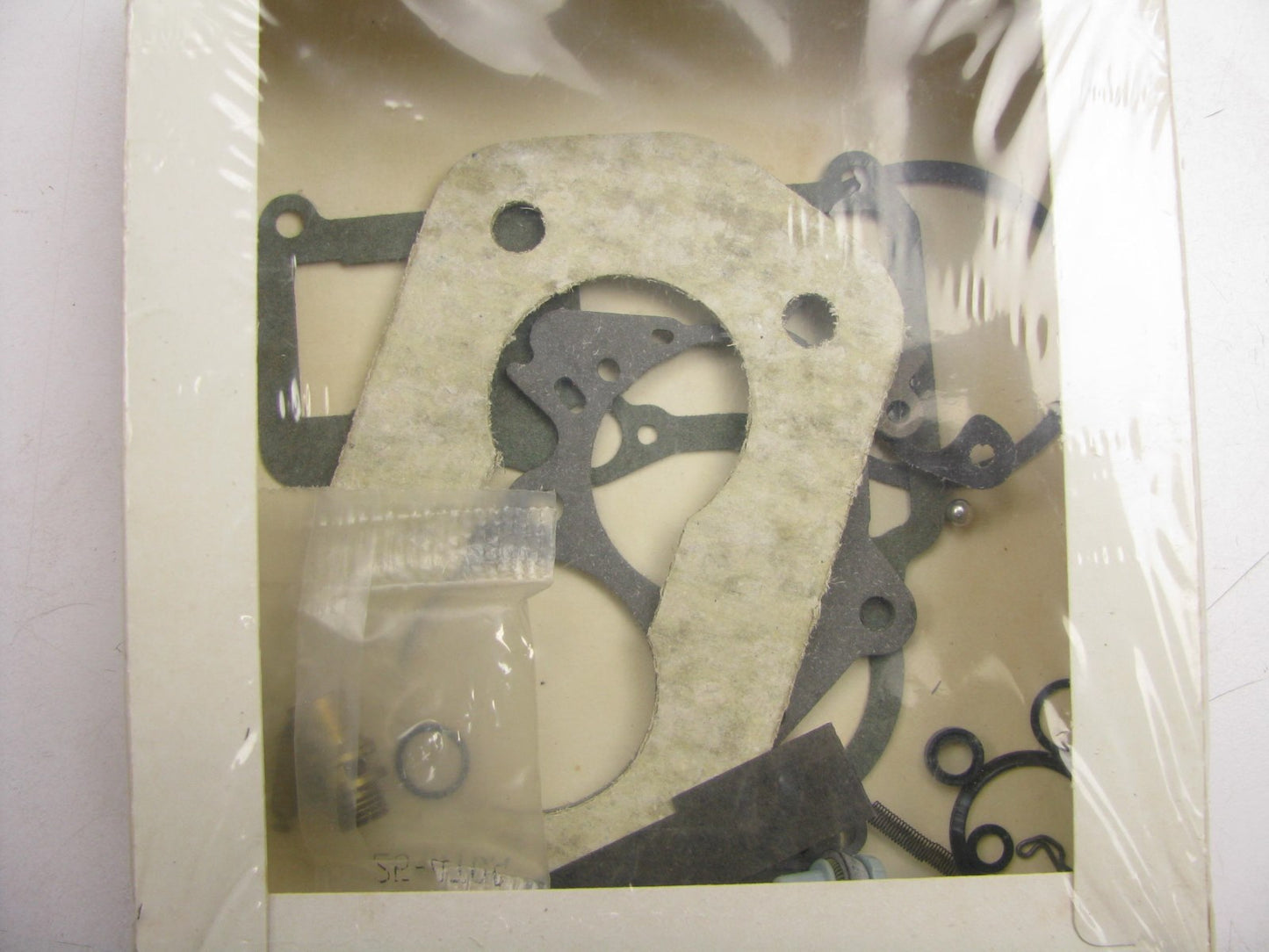 New - OEM Motorcraft Carburetor Rebuild Kit CT-1121 for 1975 Pontiac 2GC