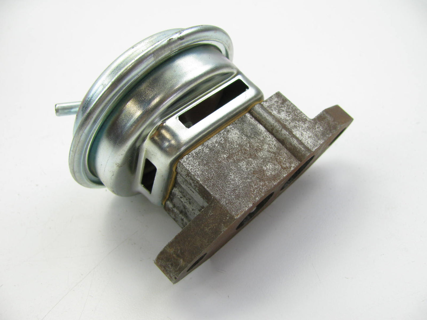 Motorcraft CX-192 EGR Valve Assembly - D7ZZ-9D475-D 4F1853 77TF-9D475-D2A