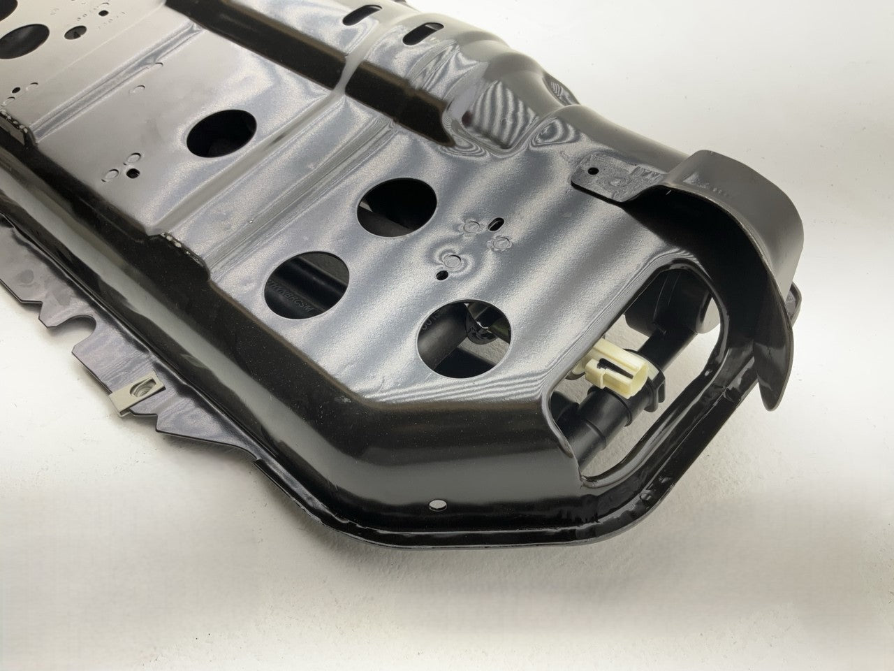 Motorcraft CX-2141 Charcoal Fuel Vapor Canister For 2005-2007 Ford Mustang