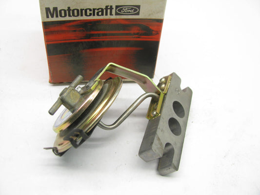 NOS OEM Motorcraft CX41A EGR Valve Ford # D5AZ-9F452-K / D8AE-9F452-KA