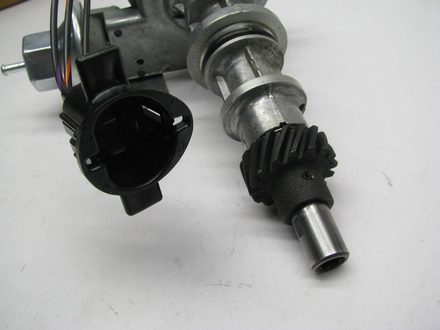 DAMAGED (CRACKED) MAGNET - NEW OEM Motorcraft DA1997 Distributor 85-86 Ford 300