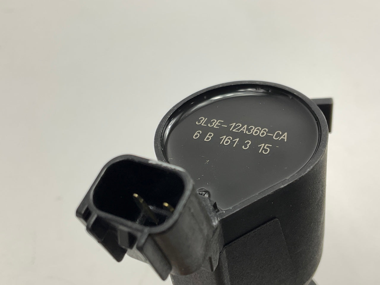 Motorcraft DG-511 Ignition Coil - 3L3Z-12029-BA.
