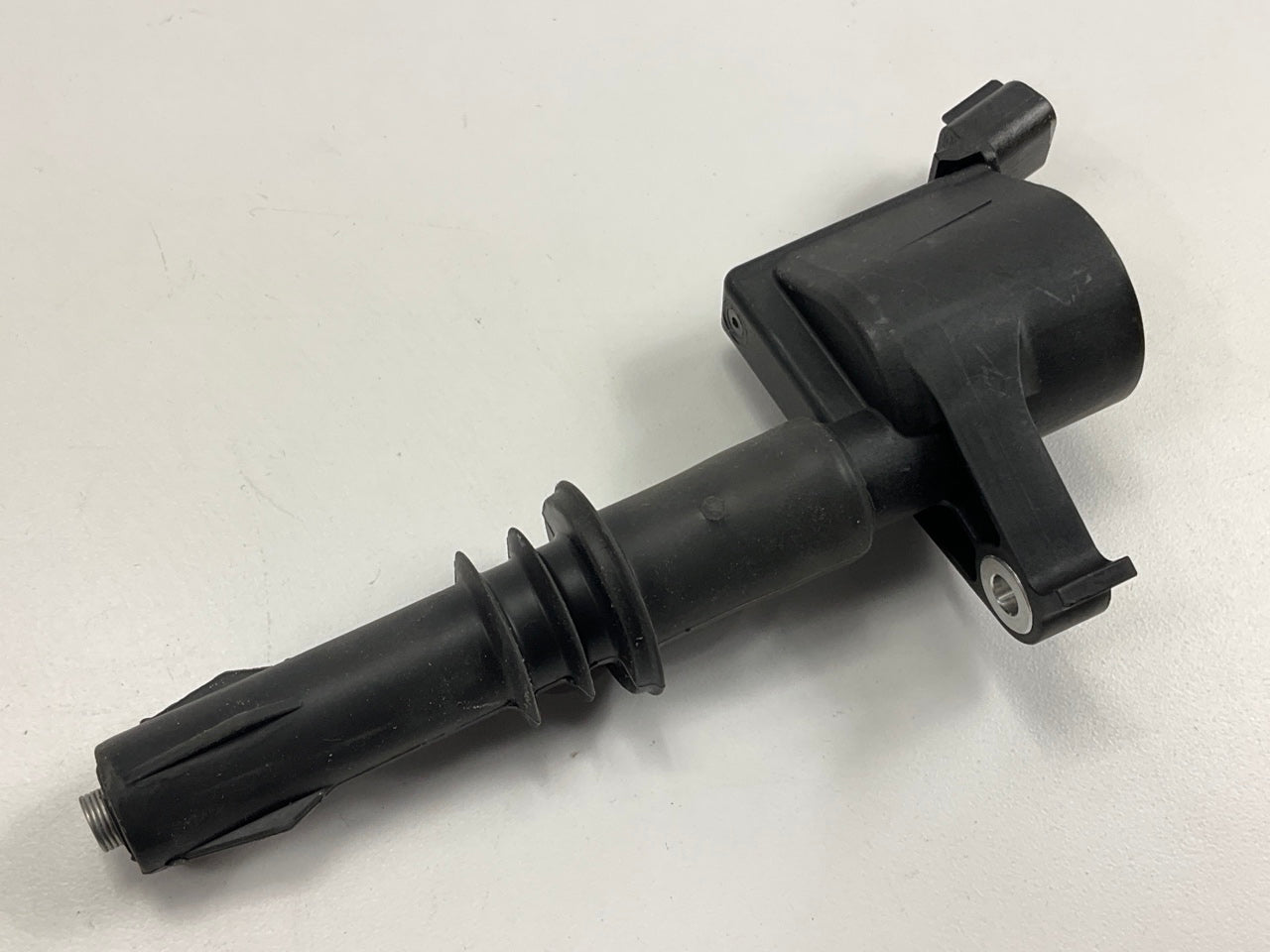 Motorcraft DG-511 Ignition Coil - 3L3Z-12029-BA.