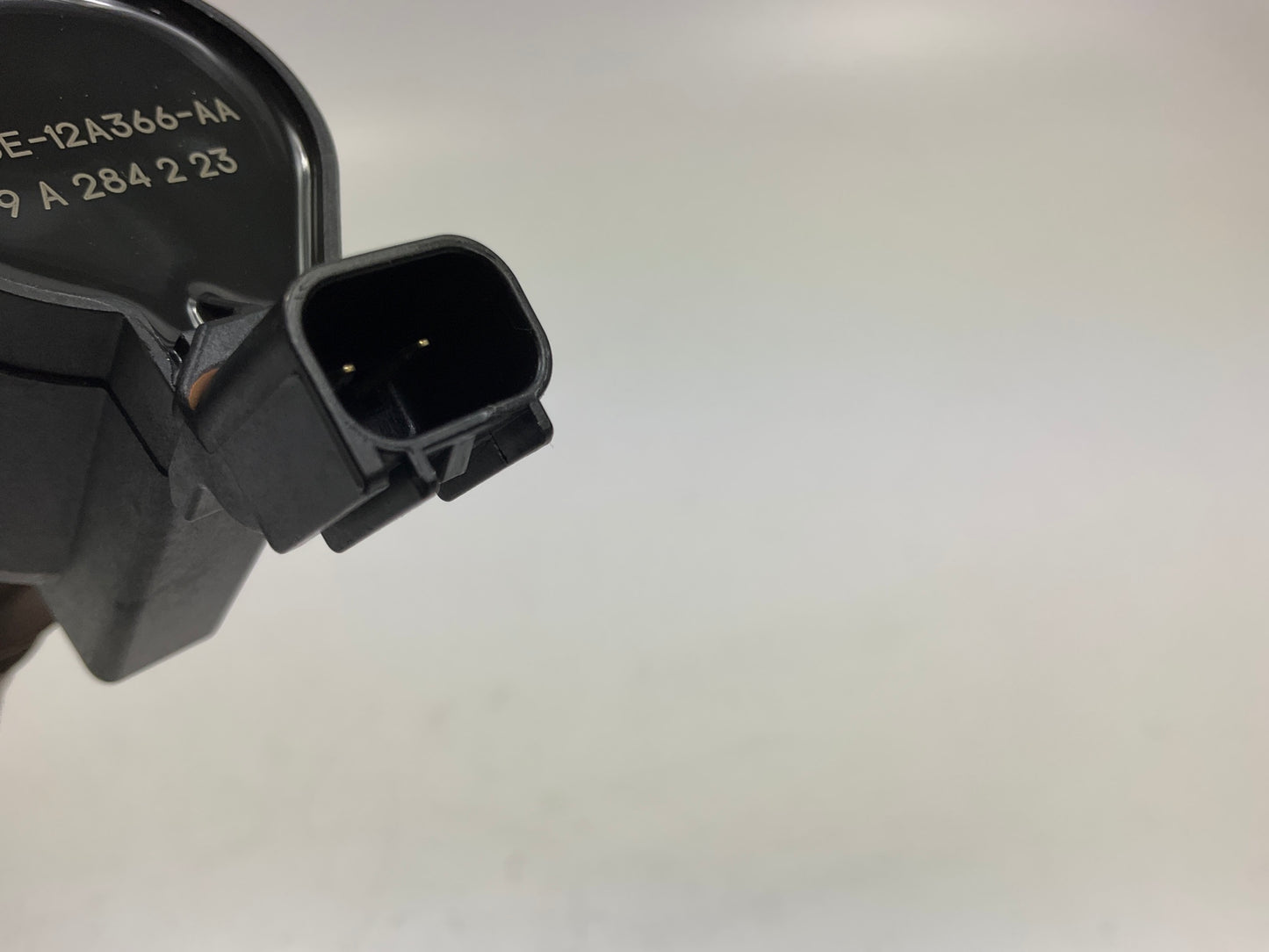 Motorcraft DG-521 Direct Ignition Coil (Brown Boot) 8L3Z-12029-A