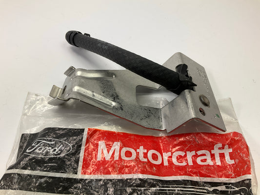 Motorcraft DPFE-32 Exhaust Gas Differential Pressure Sensor - HC3Z-9J460-B