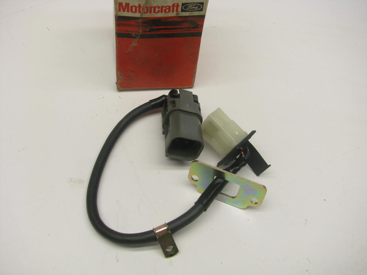 Motorcraft DU-54 Distributor Ignition Pickup for 93-98 Mercury Villager 3.0L-V6