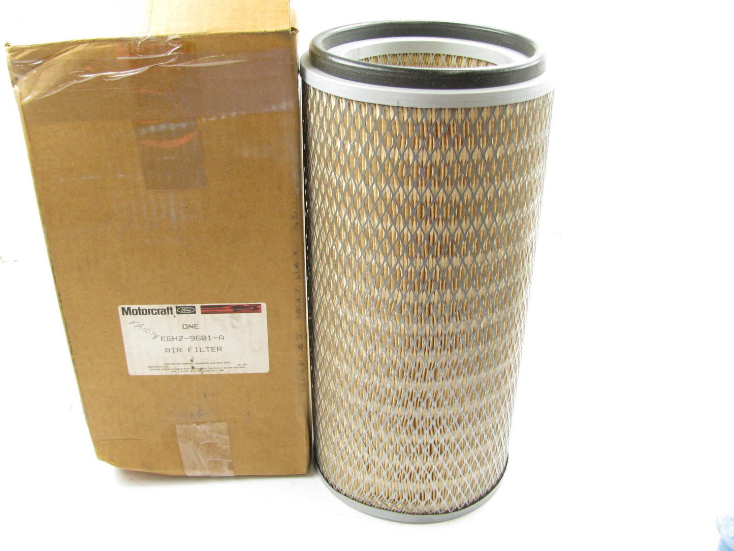 Motorcraft FA1074 Air Filter Replaces E6HZ-9601-A CA546 46616 A63493 LAF5516