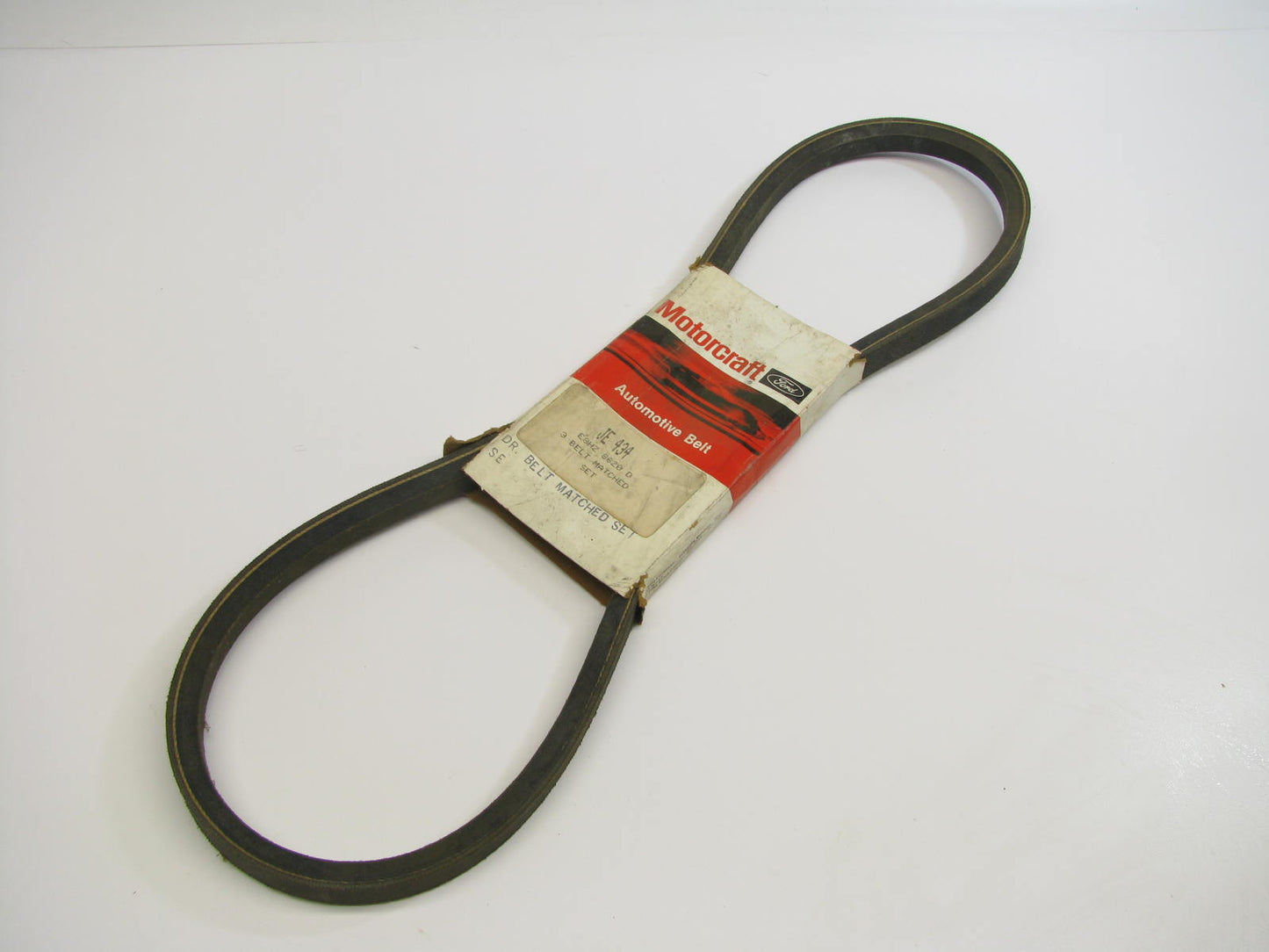 Motorcraft JE434 Accessory Drive Belt - 0.69'' X 43.25'' - 36 Degree - E8HZ-8620-D