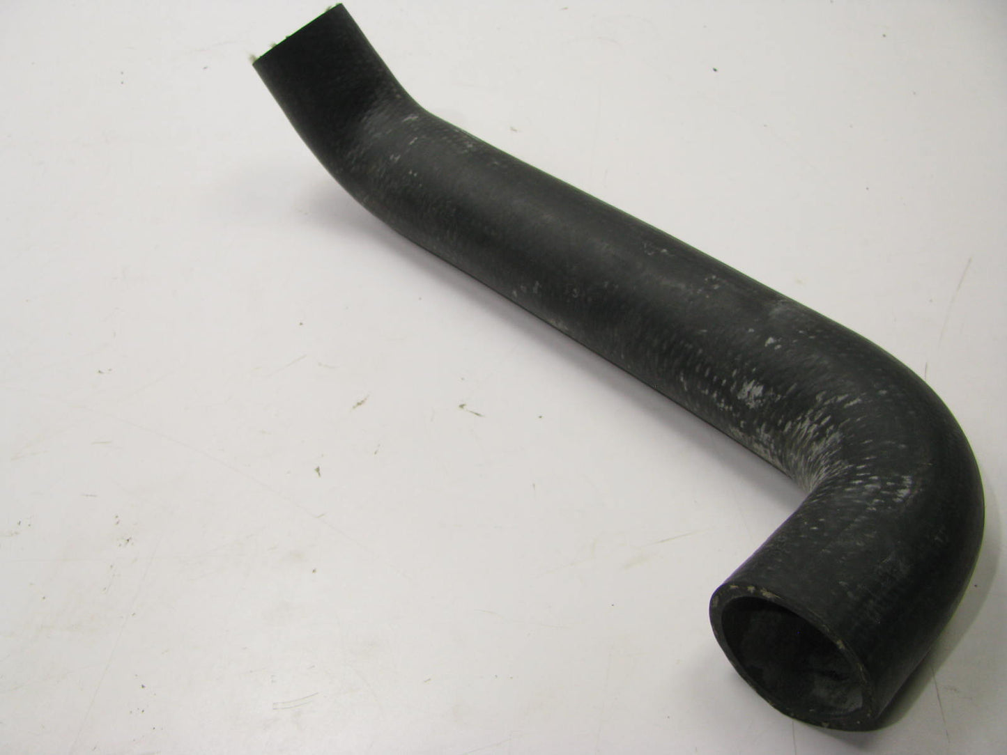 Motorcraft KM1166 Upper Radiator Coolant Hose - E0HZ8260D
