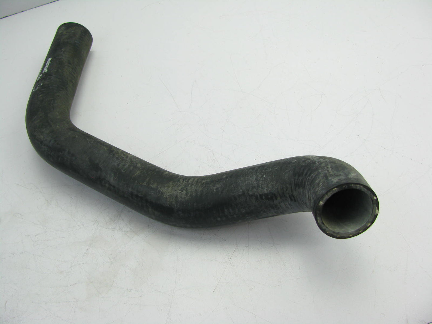 Motorcraft KM136 Upper Molded Radiator Coolant Hose - D0AZ-8260-A