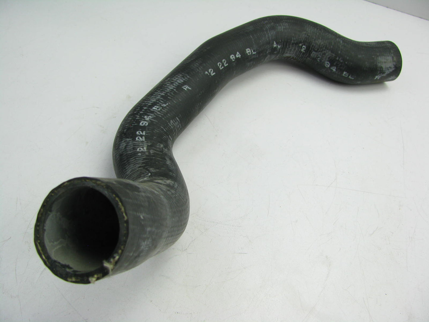 Motorcraft KM1526 Molded Upper Radiator Coolant Hose - E5TZ-8260-H