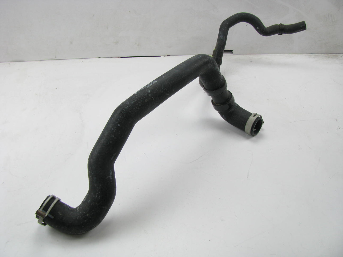 Motorcraft KM3302 Molded Radiator Coolant Hose Lower - F7UZ-8286-MA