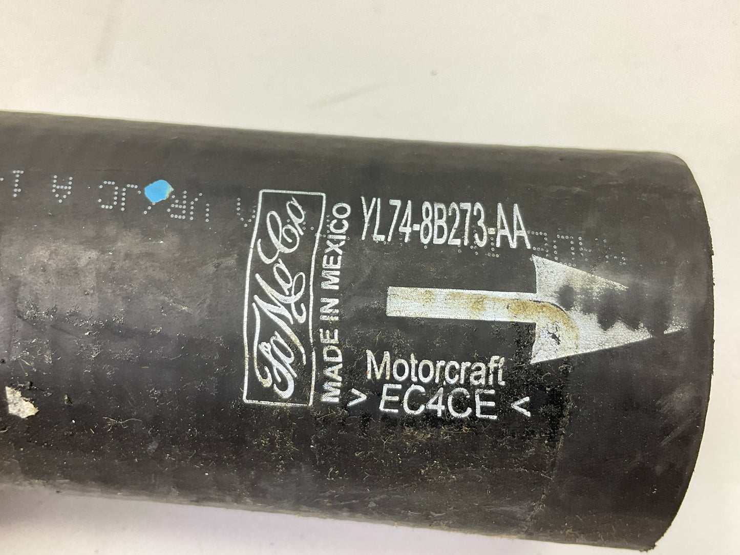 Motorcraft KM4543 Lower Radiator Coolant Hose 2000-02 Lincoln Navigator 5.4L-V8