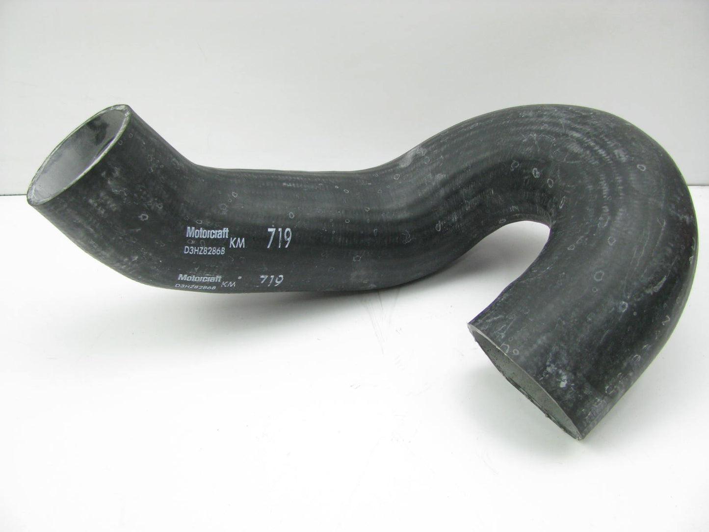 Motorcraft KM719 Lower Radiator Coolant Hose 1973-1986 Ford LN900 LNT900 8V71T