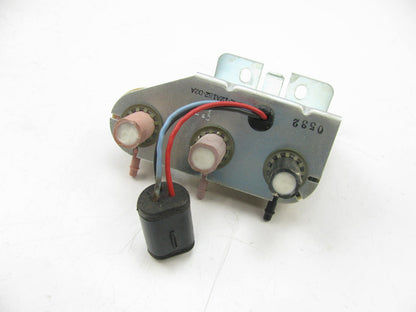 Motorcraft SW-1680 Distributor Modulator Valve - E1AZ-12A182-D