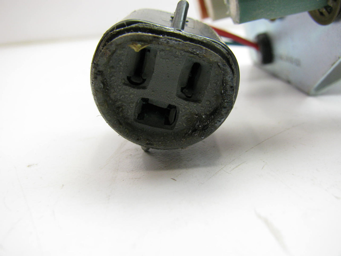 NEW GENUINE Motorcraft  SW-1682 Distributor Modulator Valve E1AZ-12A182-B