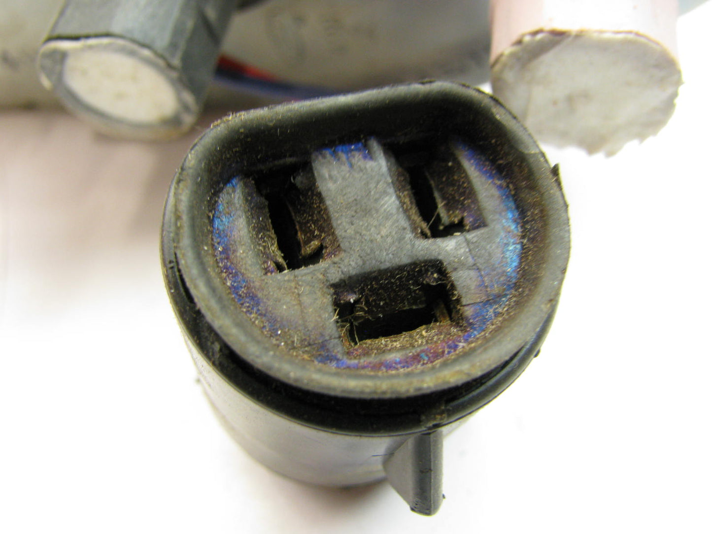 Motorcraft SW-1692 Distributor Modulator Valve E1AZ-12A182-J - UNKNOWN FITMENT