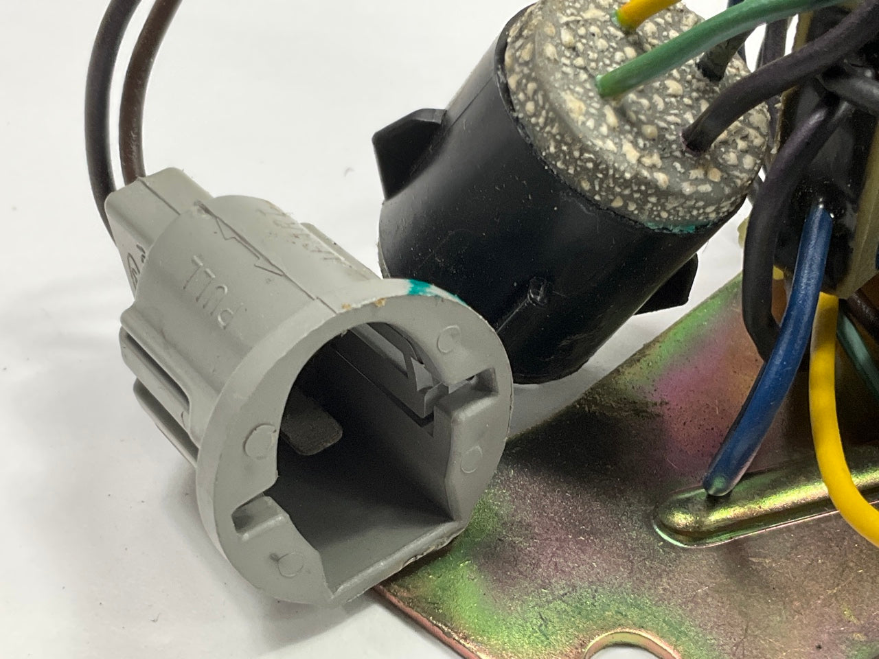 NEW Motorcraft SW-1817 Distributor Modulator Sensor Valve For 1983 Ford F-100 MT