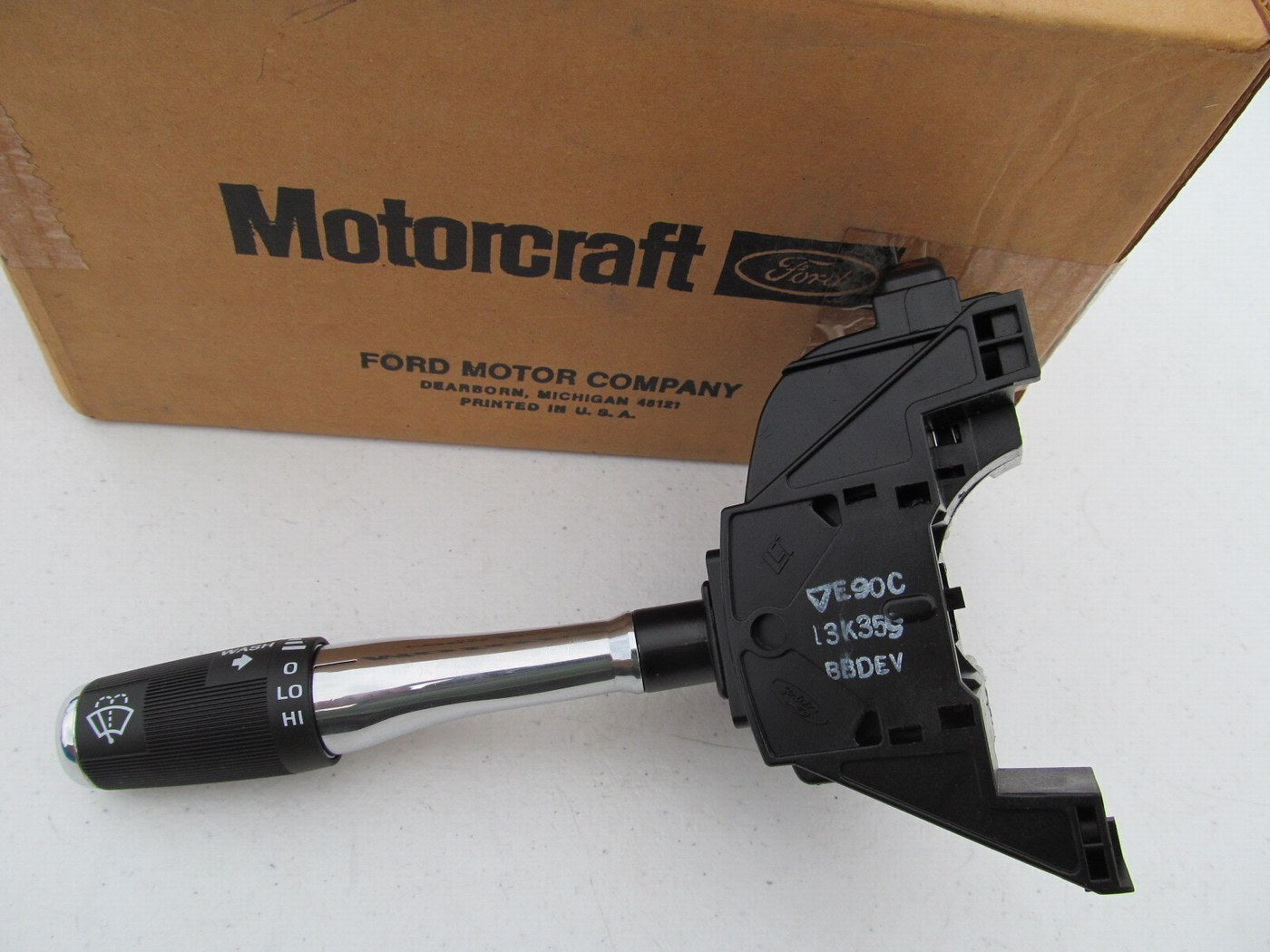 Motorcraft SW-2446  Turn Signal / Windshield Wiper Assembly 1988-90 Continental