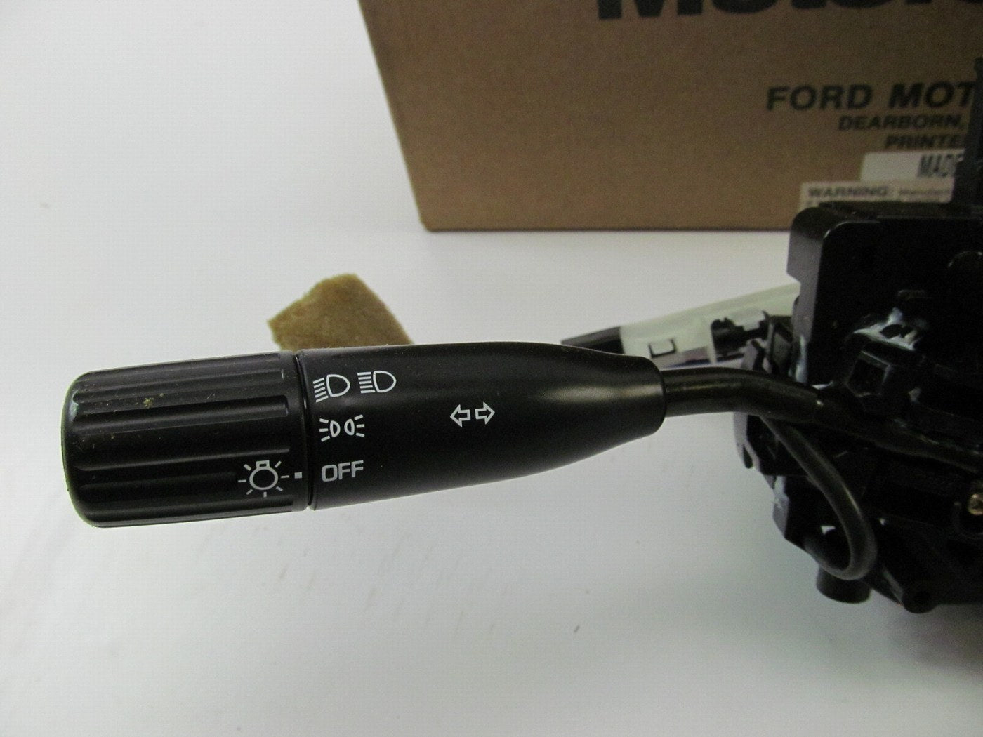 NEW GENUINE OEM Ford Motorcraft SW-2456 Turn Signal Wiper Combination Switch