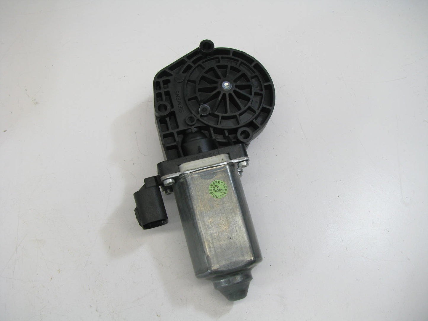 Motorcraft WLM-180 Power Window Motor - Front Right
