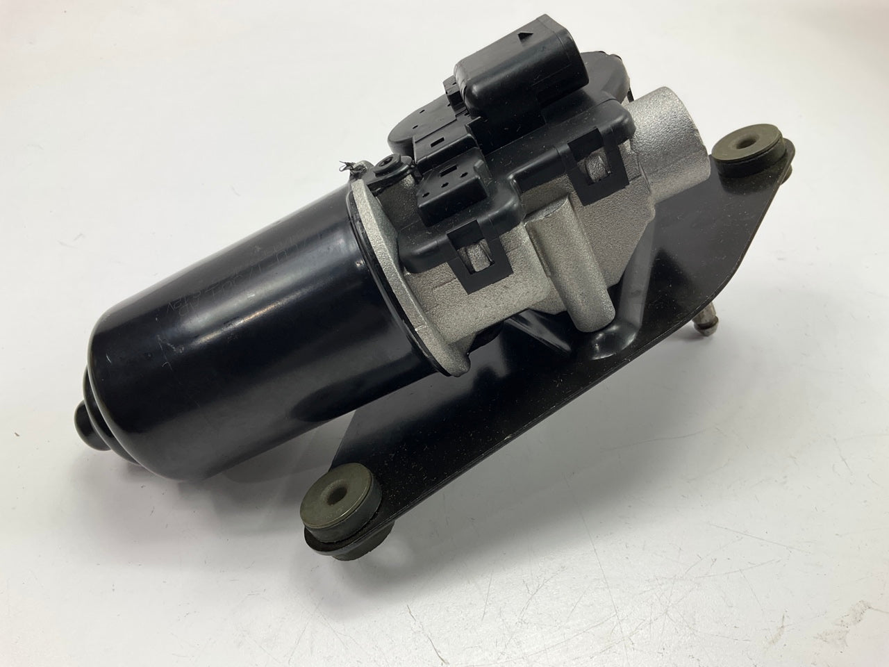 Motorcraft WM-529-A Front Windshield Wiper Motor  1986-1994 Ford Tempo, Topaz