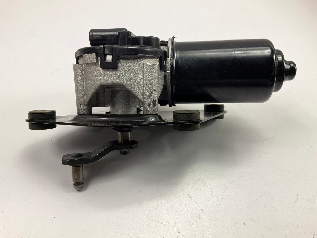 Motorcraft WM-529-A Front Windshield Wiper Motor  1986-1994 Ford Tempo, Topaz