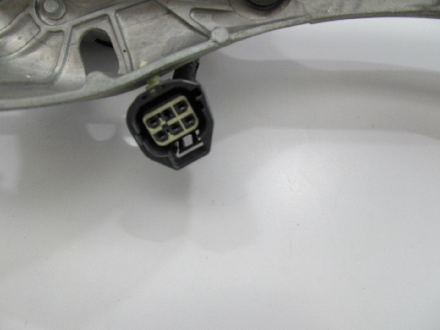 NEW GENUINE OEM Motorcraft WM-678 Windshield Wiper Motor - 2002 Lincoln LS