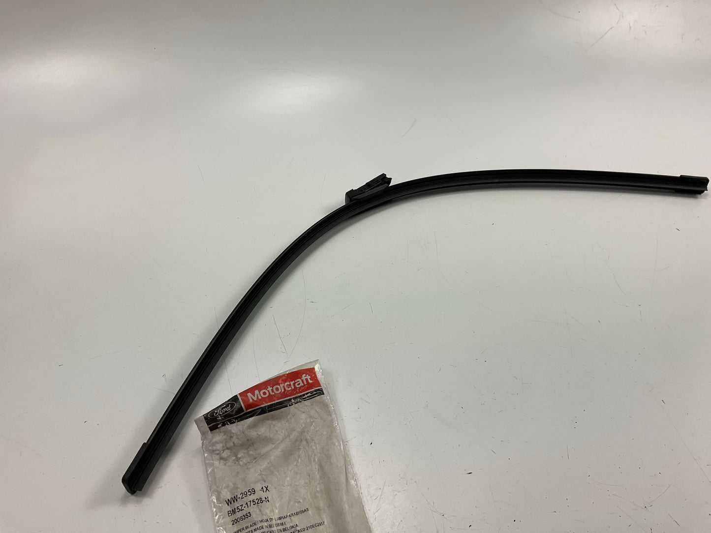 Motorcraft WM2959 29'' Left Drivers Windshield Wiper Blade - 2016-2018 Ford Focus