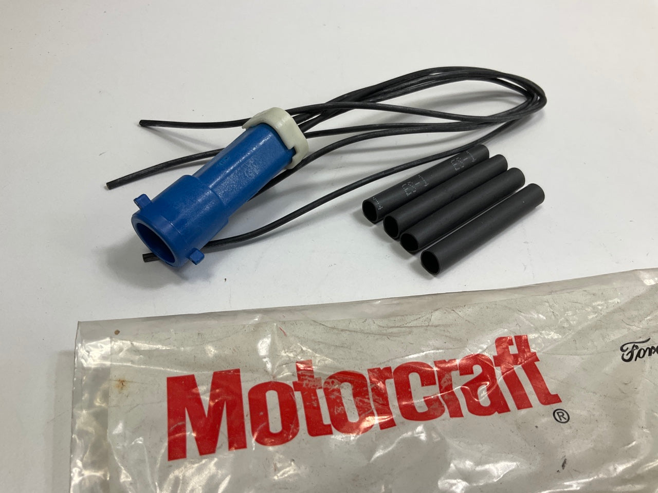 Motorcraft WPT-390 Ignition Knock (Detonation) Sensor Connector - 4-wire