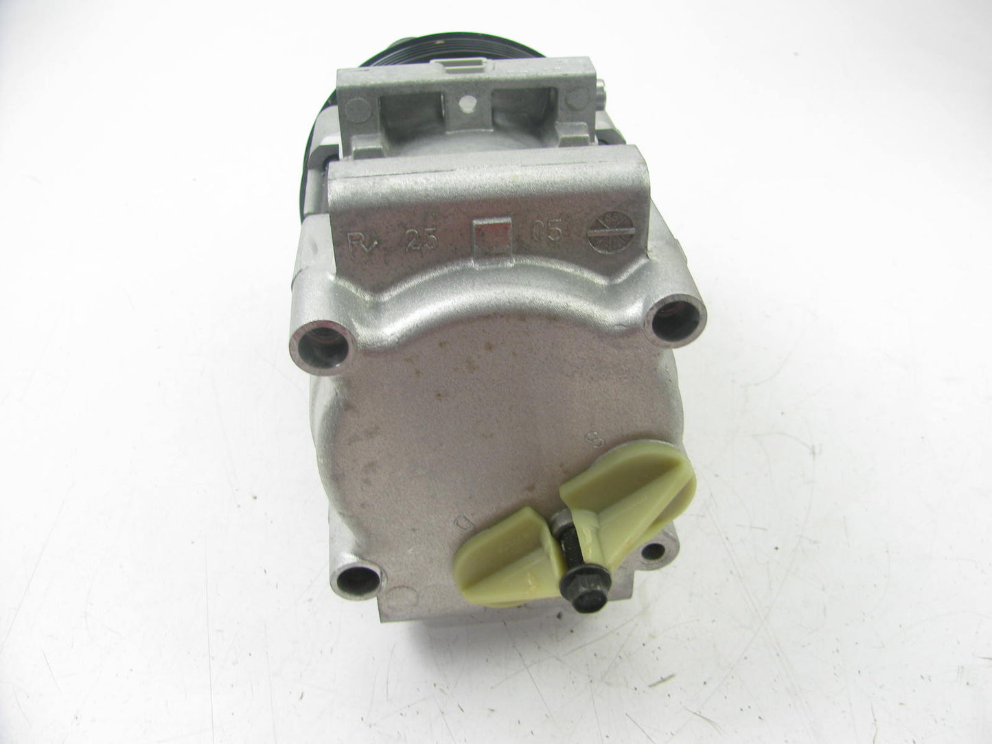 Motorcraft YCC-132 A/C Compressor & Clutch For 2003-2004 Ford Focus 2.0L-L4