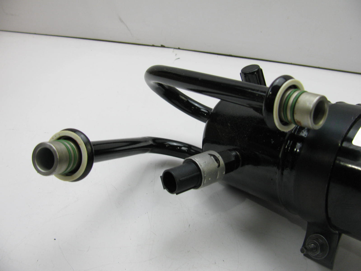 NOS OEM Motorcraft YF-2232 A/C Accumulator 1995-1998 Ford Windstar W/O Rear Air