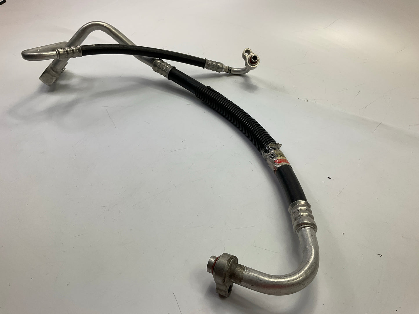 Motorcraft YF-2970 A/C Manifold Hose Assembly For 2000-2003 Ford Focus 2.0L-L4