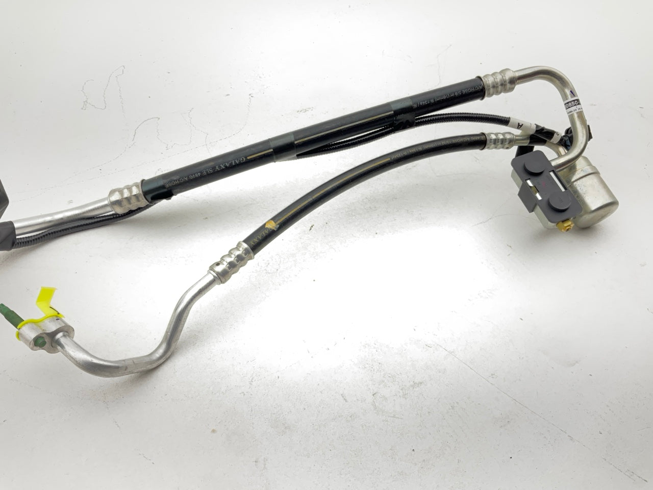 Motorcraft YF3297 A/C Manifold Hose Assembly - 5L8Z-19D850-GA