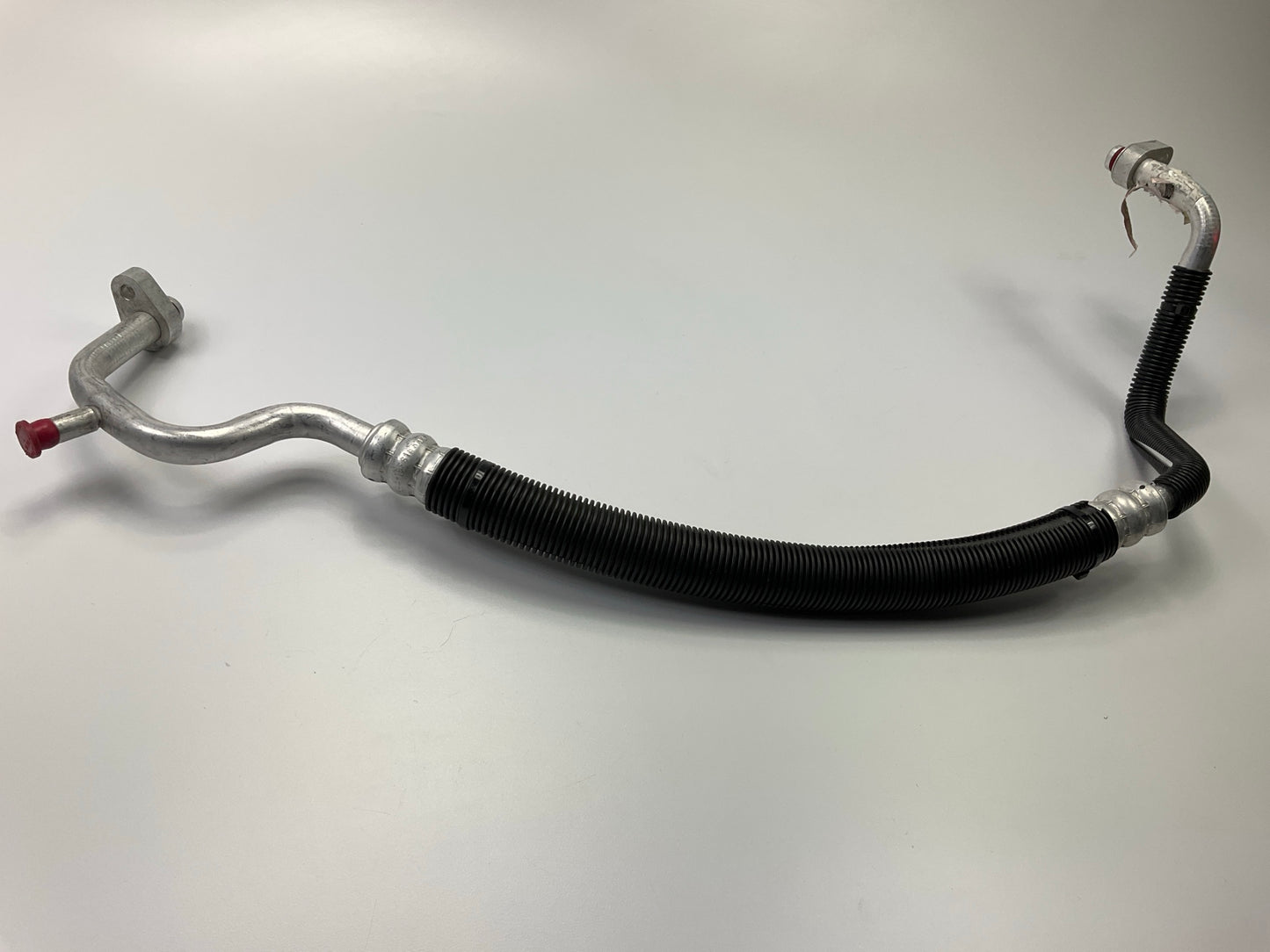 Motorcraft YF37198 A/C Refrigerant Suction Hose (A/C Compressor To Evaporator)