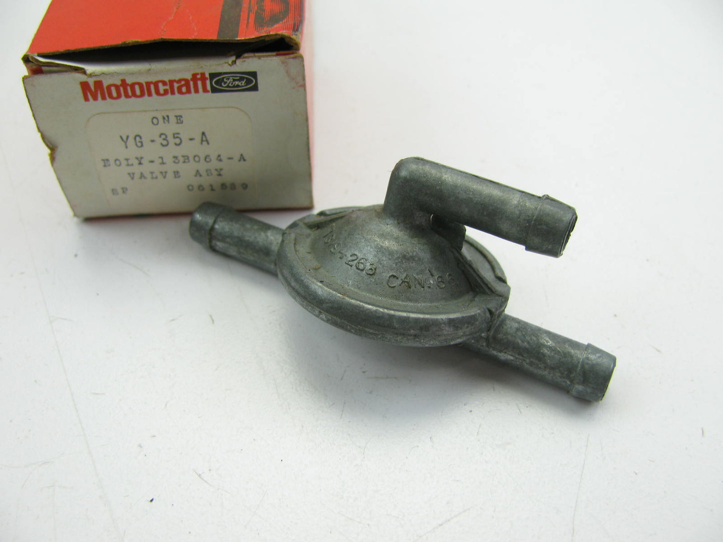 NOS Motorcraft YG-35A Vacuum Control Check Valve E0LB-13B064-BA