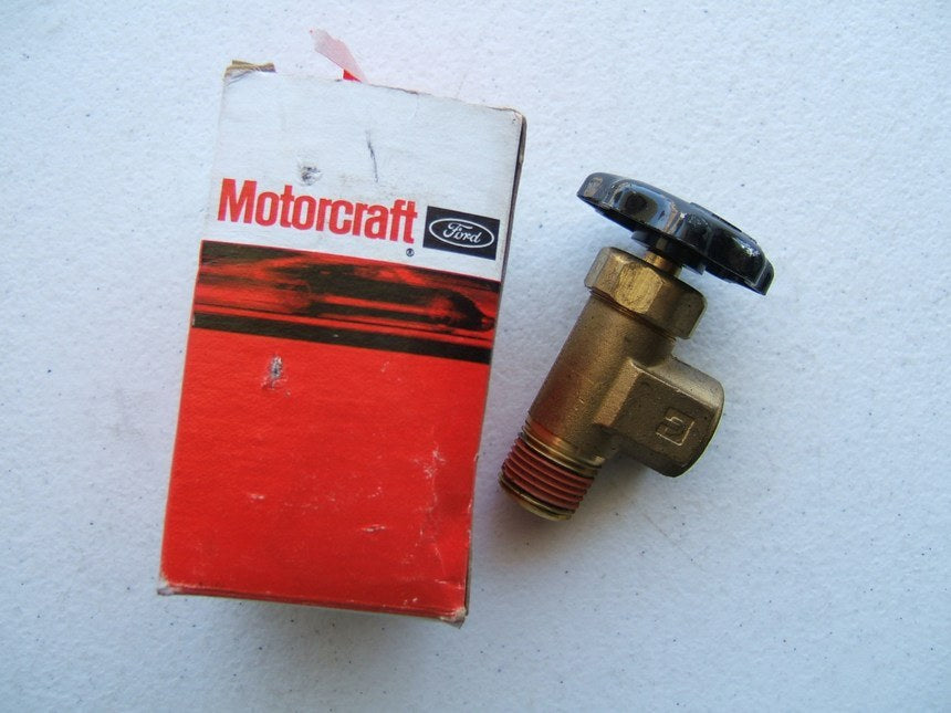 Motorcraft YG311 Heater Valve - 1991-1993 FORD L, LN, LNT, LT, LTL, LTS 600-900